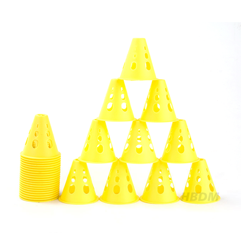 กรวยฝึกซ้อมกีฬาแบบกลวง 10/20 ช - Football Training Cone บทวิจารณ์และราคา